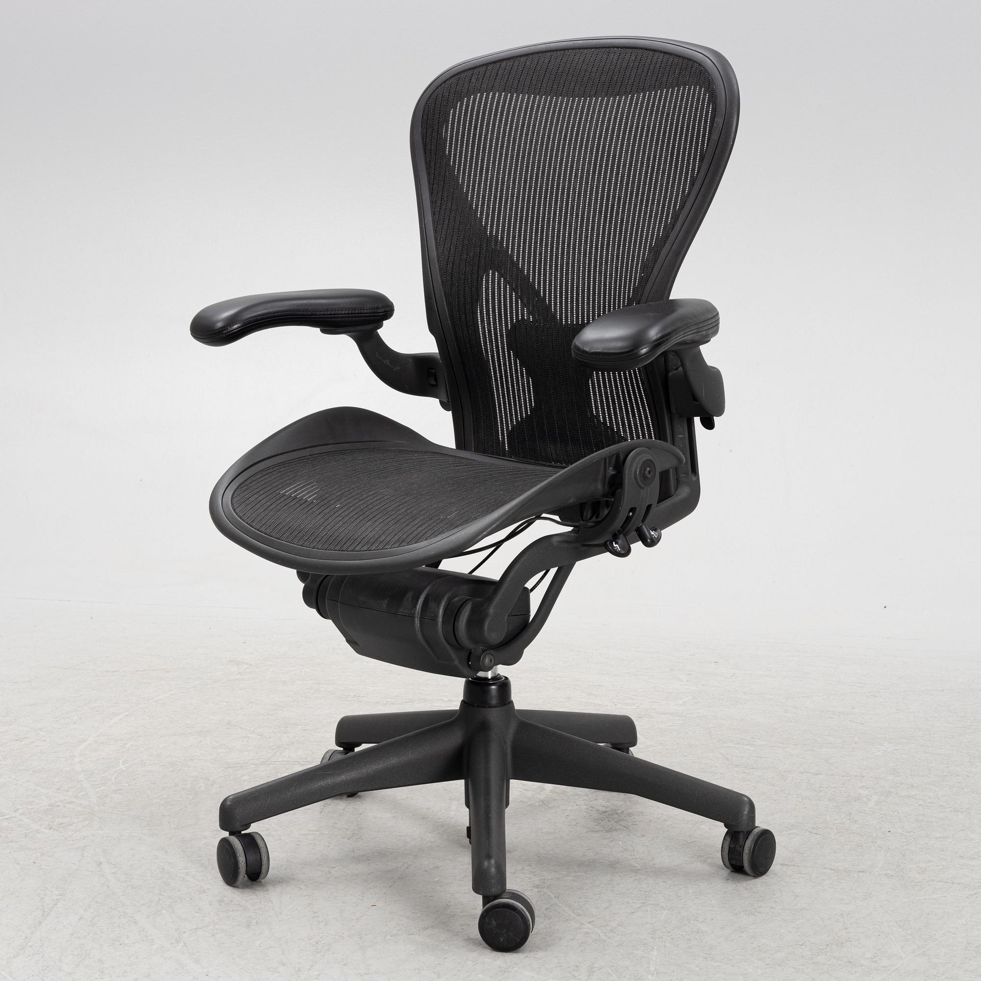 Don Chadwick/Bill Stumpf, desk chair, "Aeron", Herman Miller.