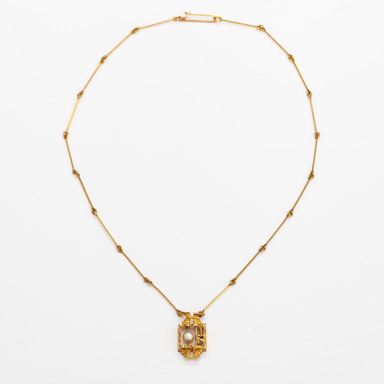 Björn Weckström, Halsband "Magisk pärla", 14K guld, odlad pärla. Lapponia 1970.