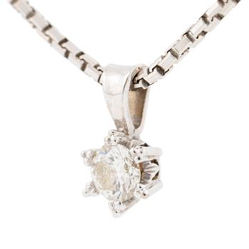 Pendant with chain in the shape of a star with a brilliant-cut diamond.