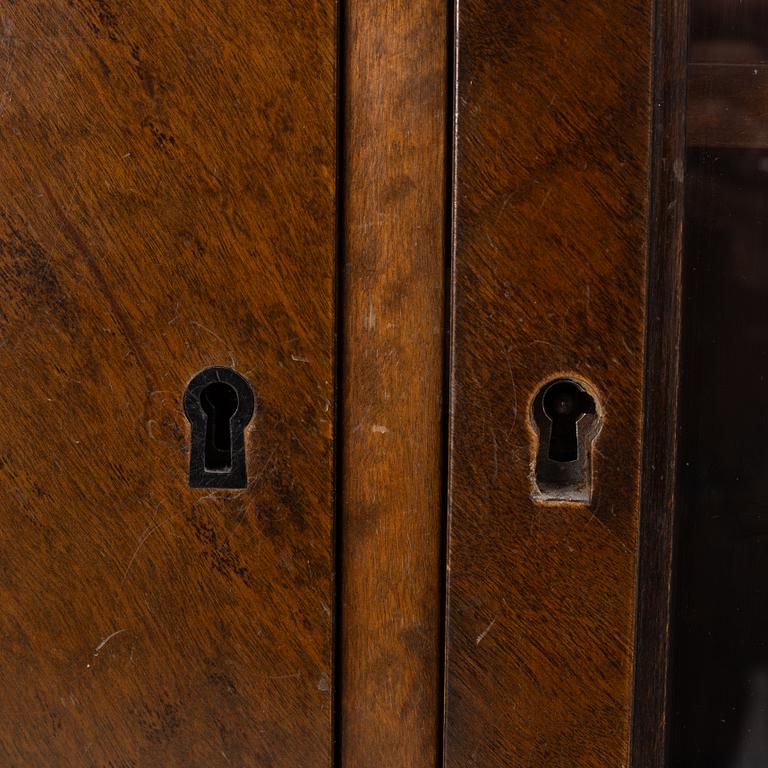 A display cabinet, AB Svenska Möbelfabrikerna Bodafors, 1930's.