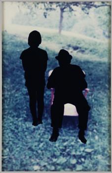 Maria Miesenberger, "Utan titel (På en stol i trädgården)",, 2000.