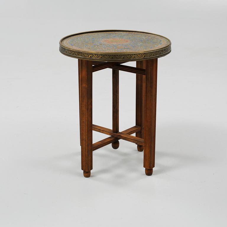 RÖKBORD, orientaliskt, 1900-talets andra hälft.