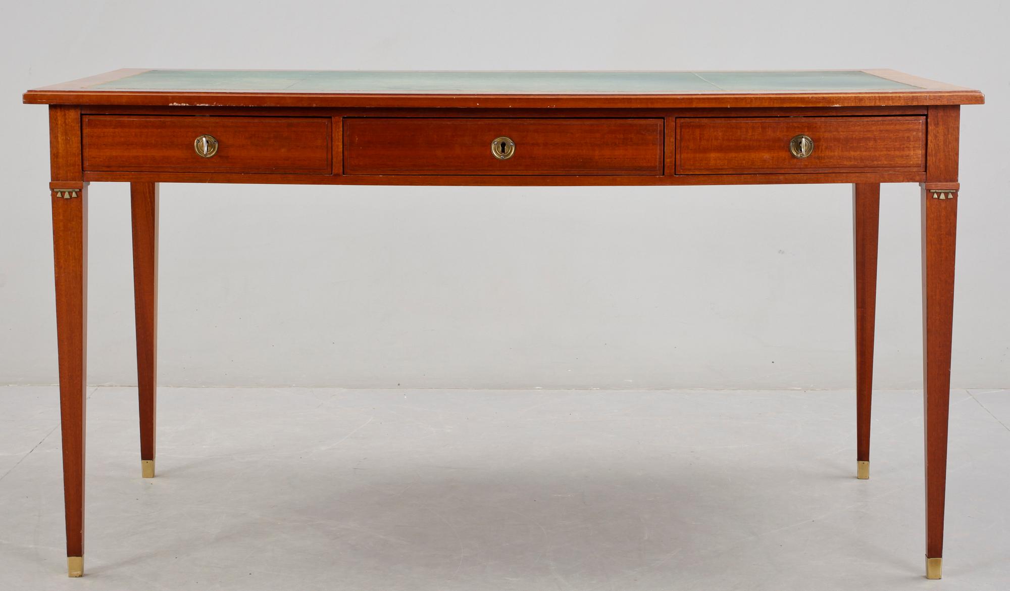 SKRIVBORD, sengustaviansk stil, 1900-tal.