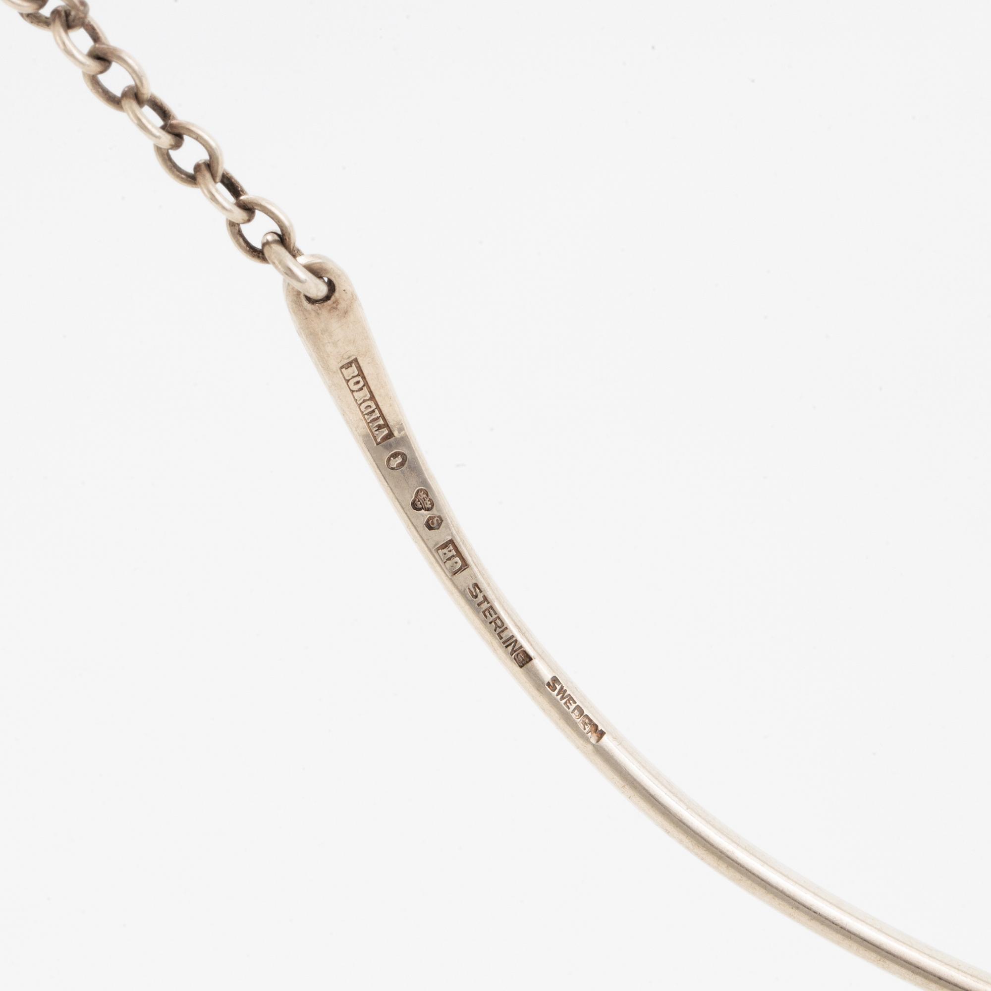 A Borgila silver and rose-quartz necklace.