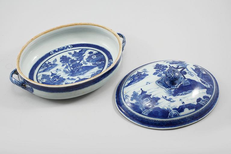 TERRIN, porslin, Kina, 1800-tal.
