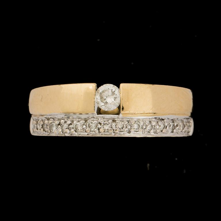 RING, 18k guld med briljantslipade diamanter tot ca 0,25 ct. Vikt ca 5 gram.