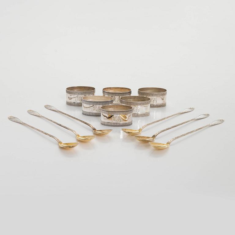 Lautasliinarenkaita 6 kpl, ja cocktaillusikoita, 6 kpl, hopeaa, kaiverrukset, yht. paino 183 g.