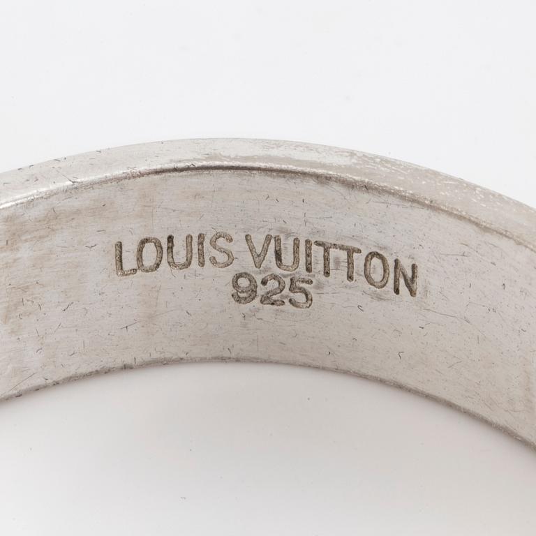 A silver bracelet, Louis Vuitton, weight 39 grams.