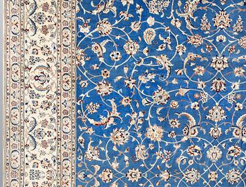 A part silk Nain carpet, so-called 4LAA, approx. 367 x 260 cm.