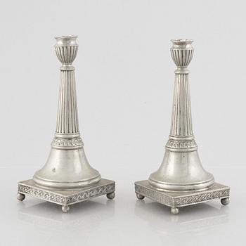 Nils Erik Justelius, ljusstakar, ett par, tenn, Eksjö 1819.