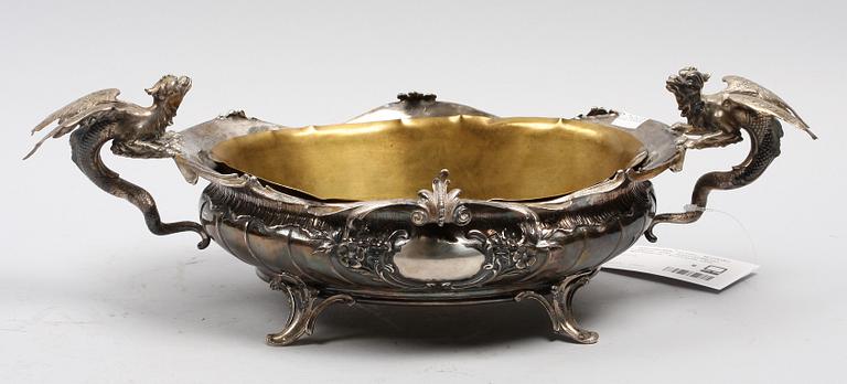 JARDINNIERE, silver. Nyrokoko. Tyska stämplar samt importstämplar Gustaf Möllenborg, Stockholm 1896.