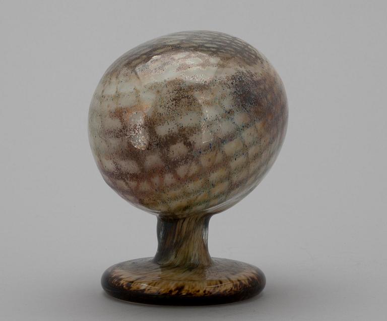 FIGURIN, glas, "Uggla", osignerad, Oiva Toikka, Nuutajärvi. 1900-talets slut.