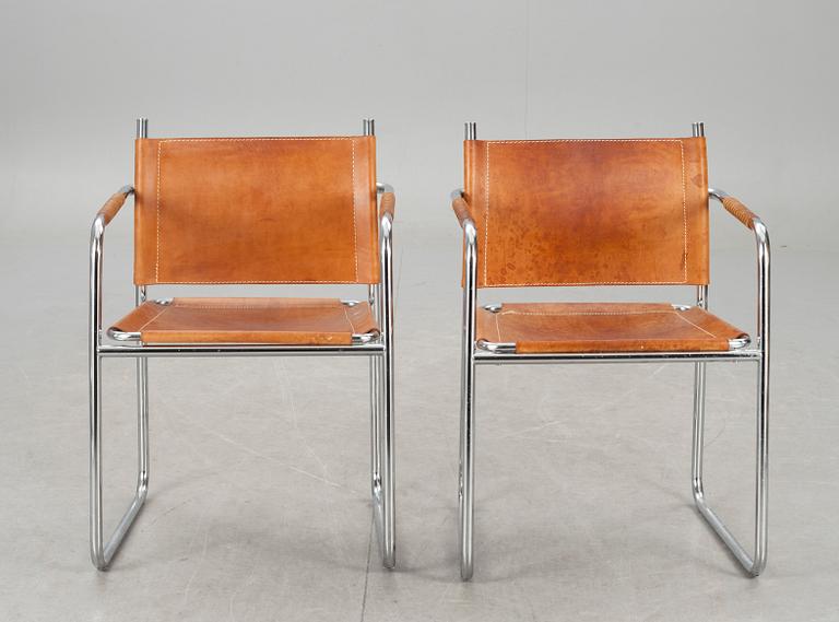 KARMSTOLAR, ett par, 1900-talets andra hälft.