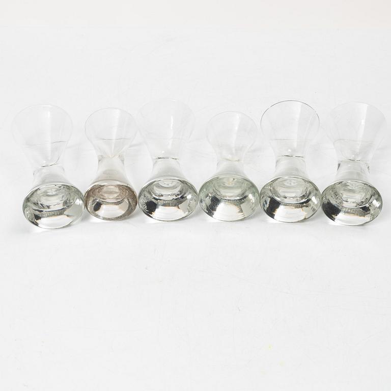 Snapsglas, 4 +2, snarlika, 1800-tal.