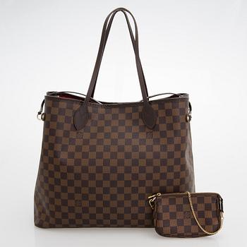 Louis Vuitton, "Neverfull GM" laukku samt pochette.