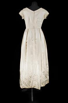 A cream colored silk wedding dress/evening dress by Mea.