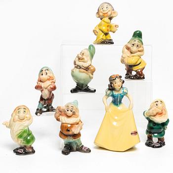 Figuriner, 8 delar "Snövit och de sju dvärgarna", Walt Disney, Bernardi, Göteborg, 1900-tal.