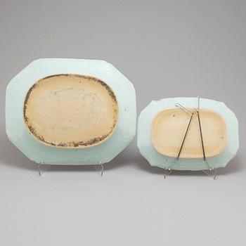 STEKFAT, två stycken, kompaniporslin. Qingdynastin, Qianlong (1736-95).