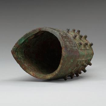 An archaistic bronze bell, Ming dynasty or older.