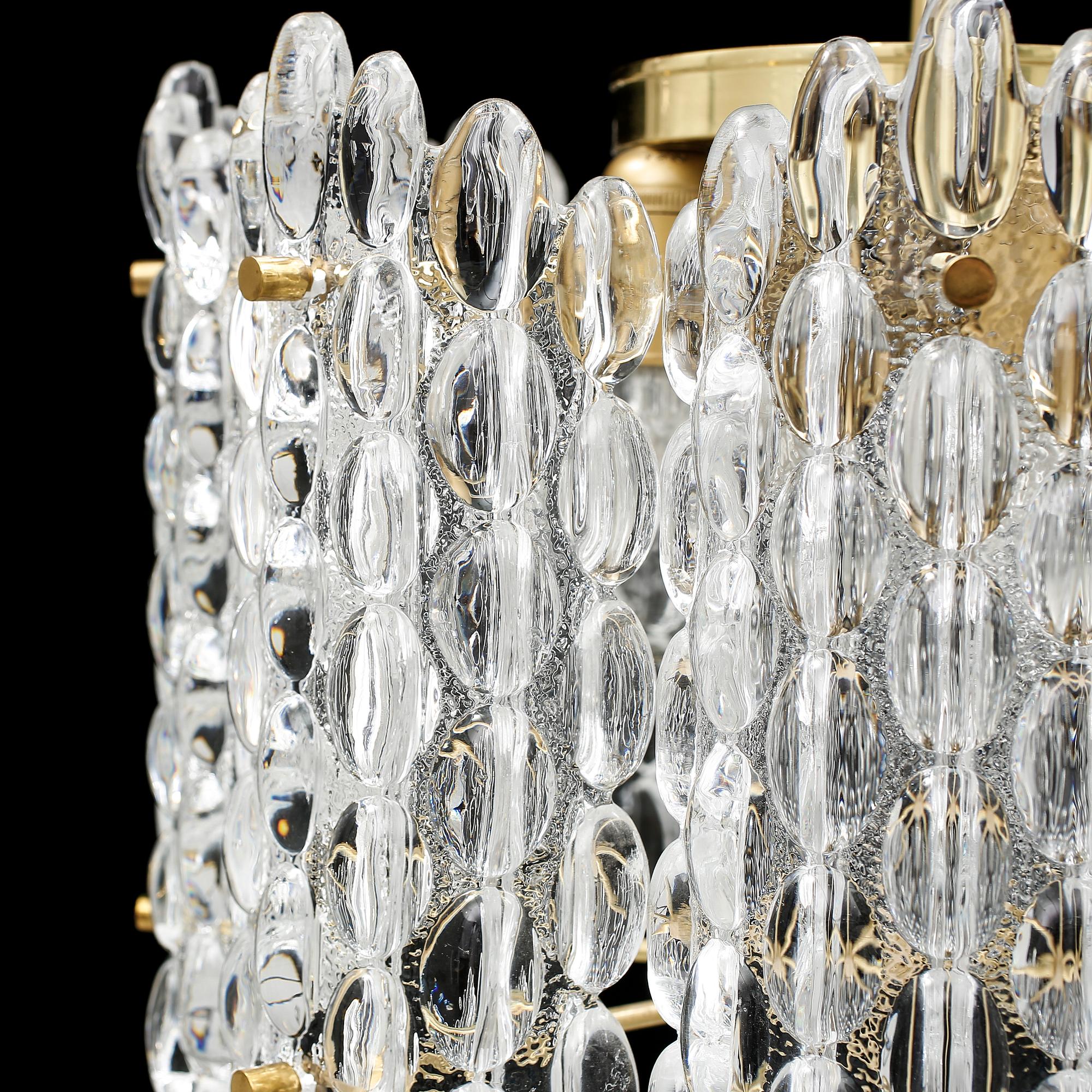 TAKLAMPA, glas och mässing, Carl Fagerlund, Orrefors, 1900-talets andra hälft.