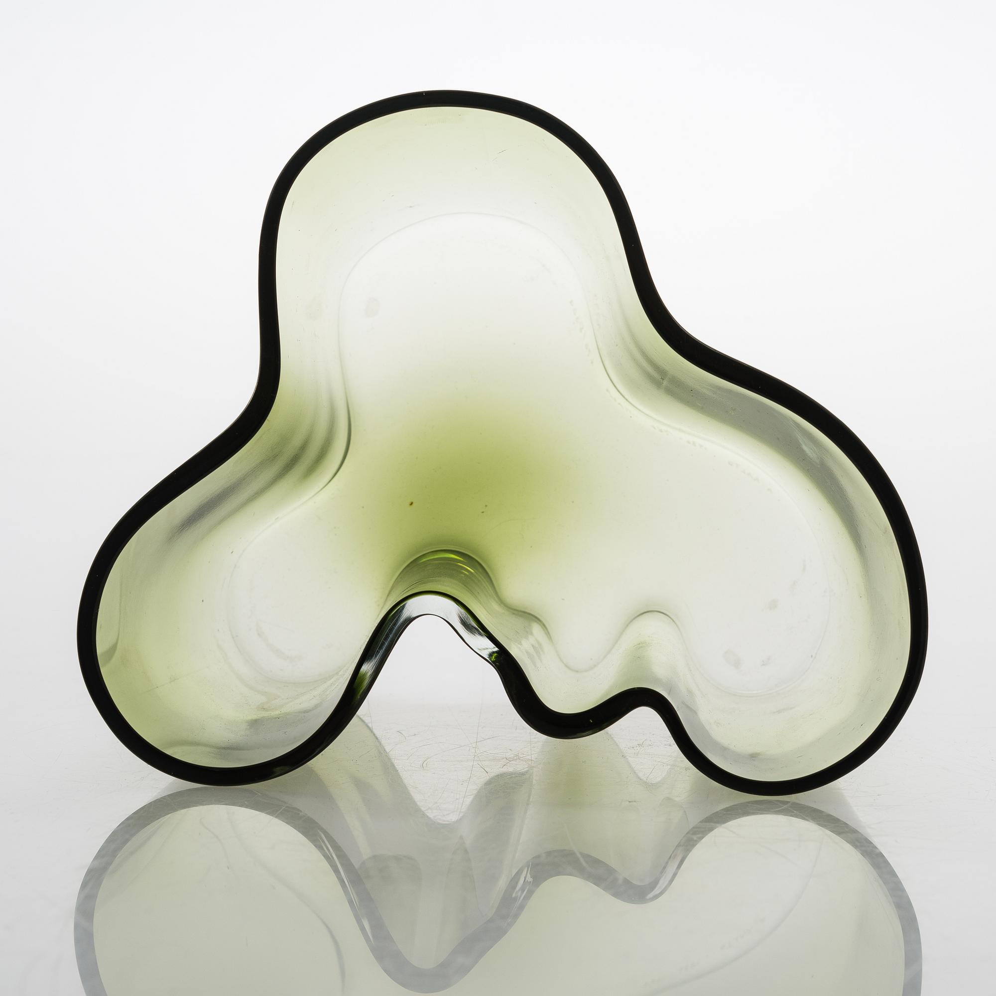 Alvar Aalto, 'Savoy' 50-year jubilee glass vase, signed A. Aalto 1936-1986 Iittala 470/8000.