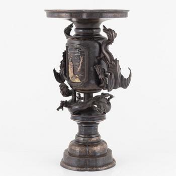 Rökelsekar, patinerad brons, Japan, Meiji (1868-1912).