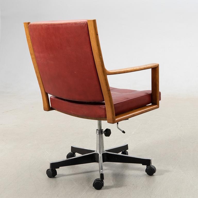 Karl Erik Ekselius, Skrivbordsstol för JOC möbler Vetlanda sent 1900-tal.