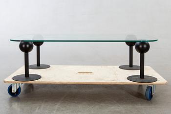 Philippe Starck, coffee table "Pepper Young" för Disform, 1980-tal.