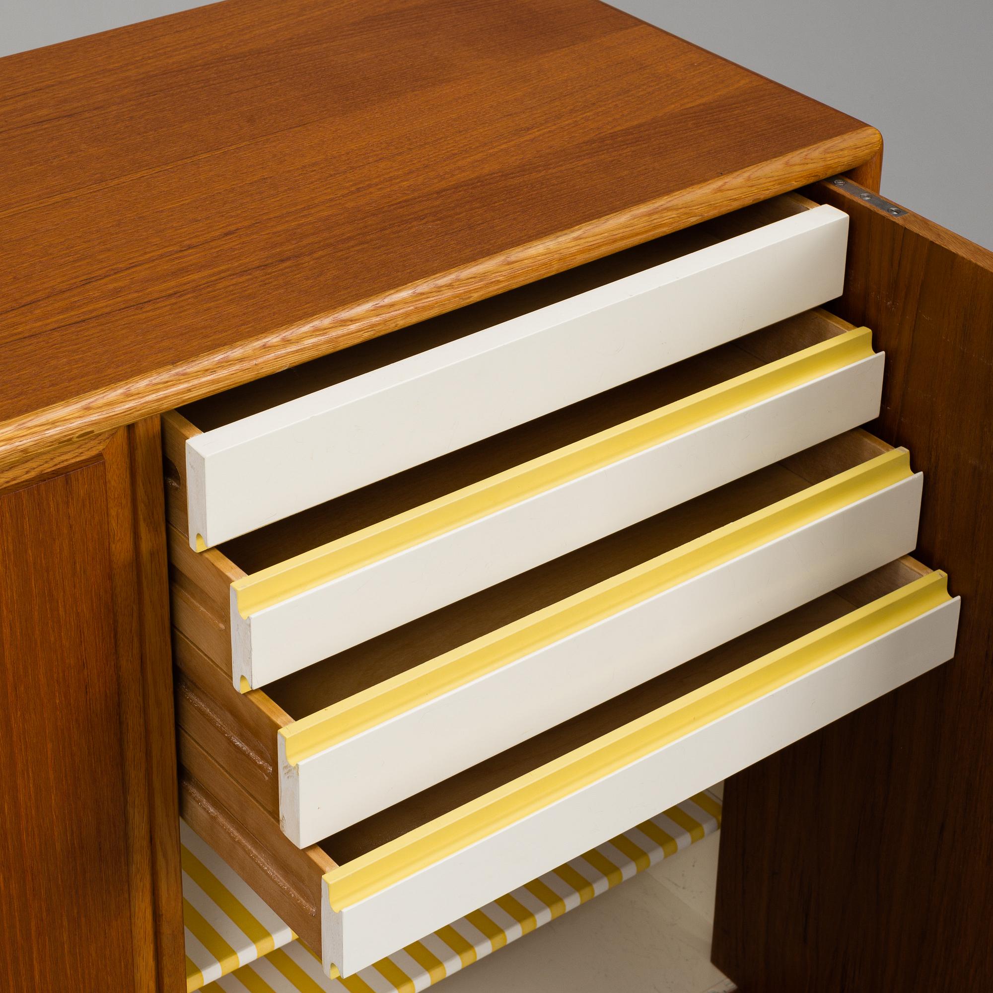 BERTIL FRIDHAGEN, sideboard, Bodafors, 1900-talets andra hälft.