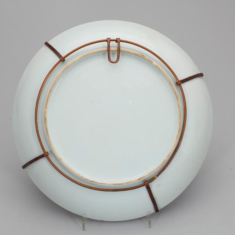 SKÅLFAT, porslin, Kina, troligen 1800-tal.