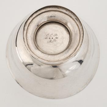 A silver bowl by Adolf Zethelius, Stockholm 1823.