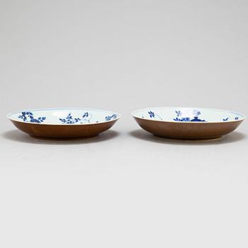 A pair of cappuciner brown and blue and white glazed dishes, Qing dynasty, Qianlong (1736-95).