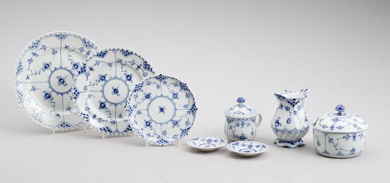 SERVISPORSLIN, 7 delar, Musselmalet, Royal Copenhagen.