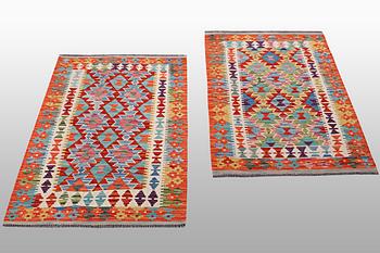 Two kilim rugs, ca 124 x 82 and 126 x 82 cm.