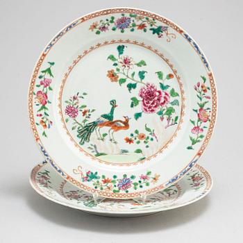 A pair of  'Double Peacock' dishes, Qing dynasty, Qianlong (1736-95).
