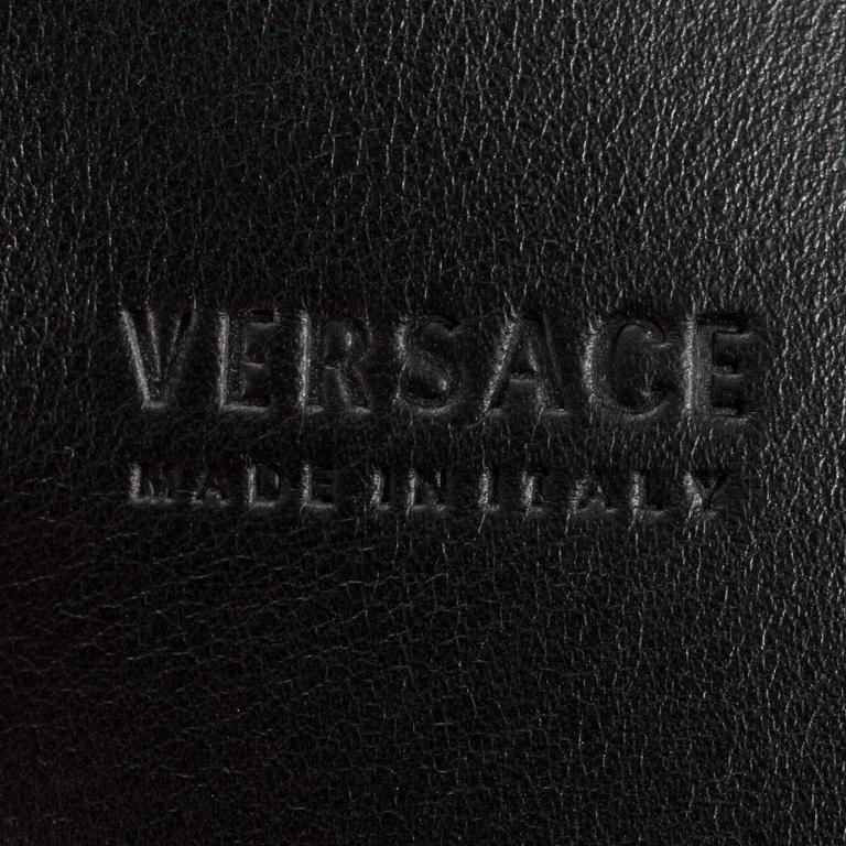 BÄLTE, Versace.