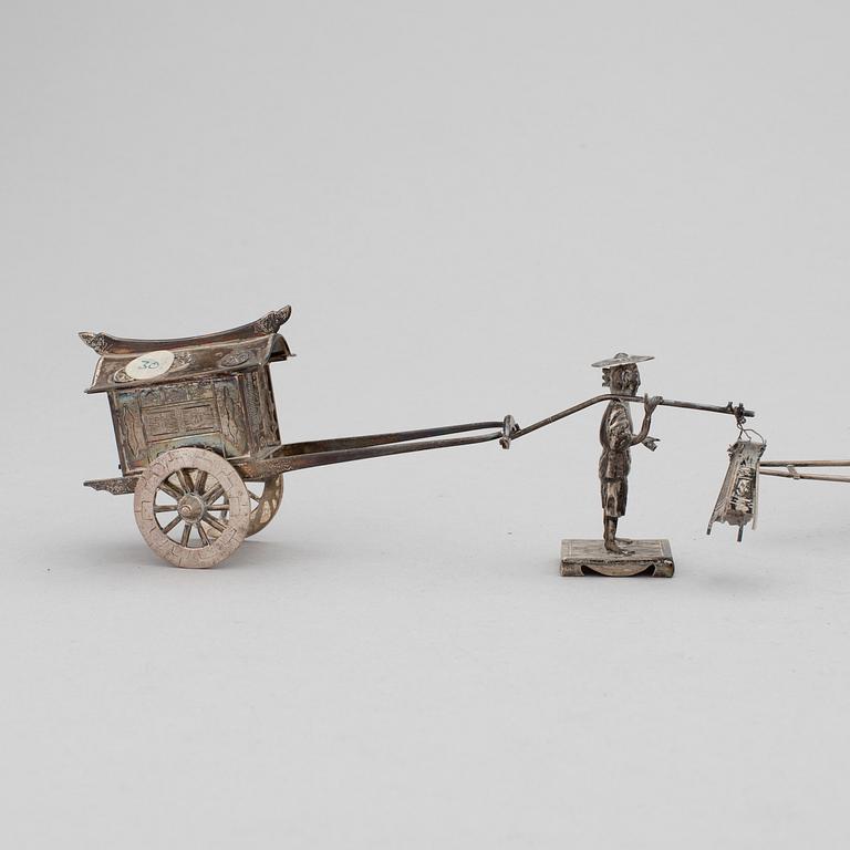 MINIATYRER, fem stycken, silver. Japan, tidigt 1900-tal.