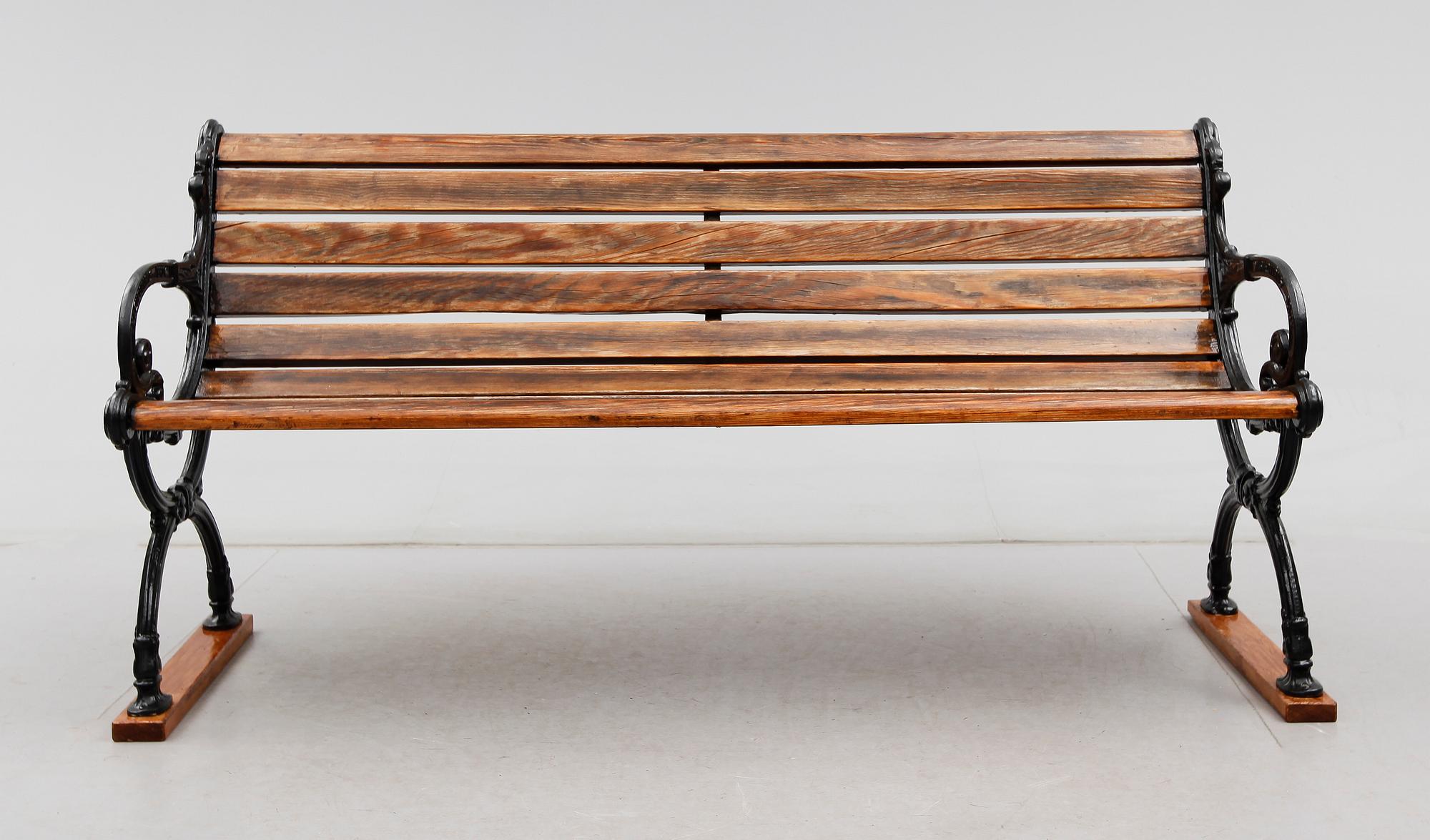 TRÄDGÅRDSSOFFA, Näfveqvarn, 1900-talets första hälft.