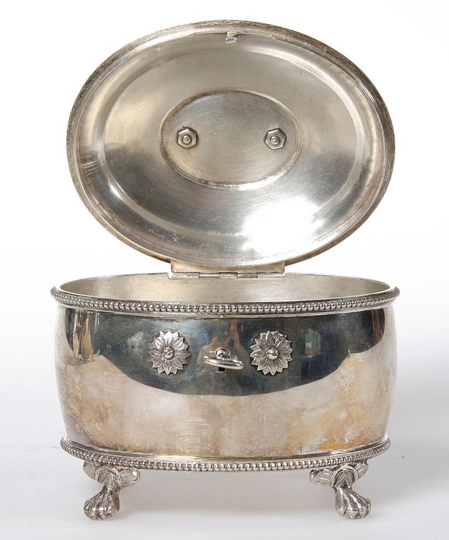 KAFFESERVIS, 3 delar, silver, delvis Carl Fredrik Hallengren, Malmö, 1917. Ca 1380 g.