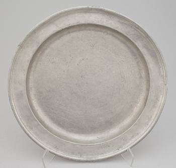 FAT, tenn, Johan Hagman, verksam 1743-1781 i Uppsala.