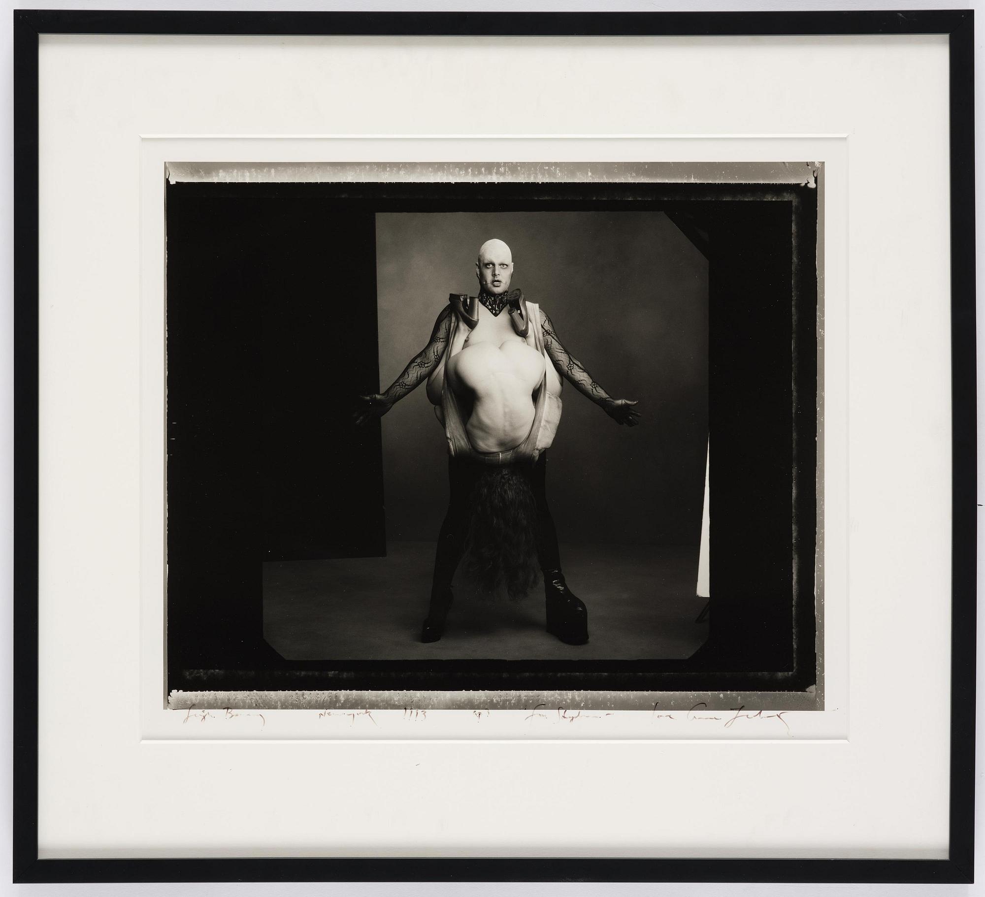 Annie Leibovitz, "Leigh Bowery, New York", 1993.
