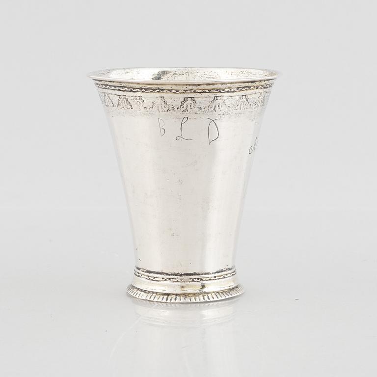 Carl Lemon d.ä., bägare, silver, Uppsala 1738. Rokoko.