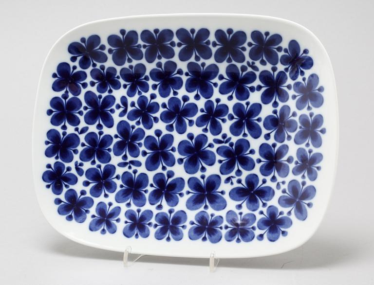 44 pieces of porcelain tableware by Marianne Westman, model "Mon Ami", for Rörstrand, 20th century.