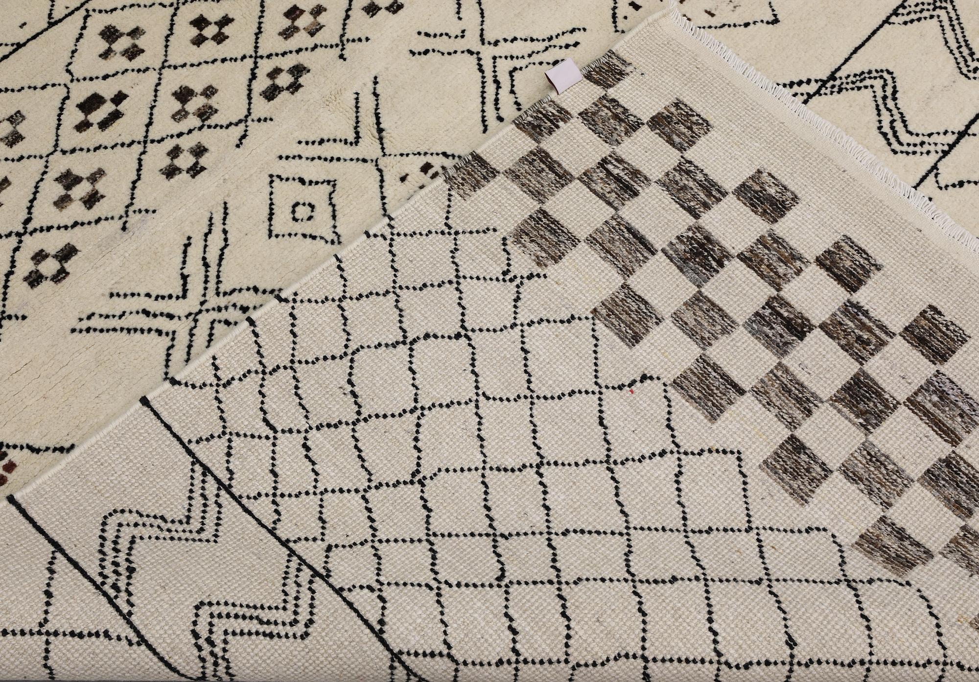 A Moroccan rug, approx. 204 x 152 cm.