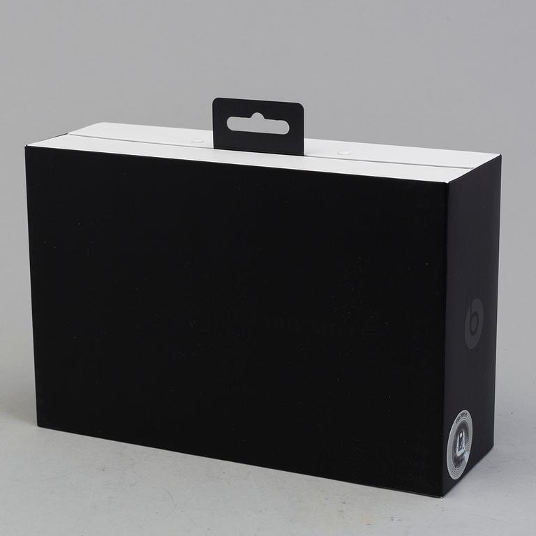 RICHARD MILLE, Speaker, Beats by Dr. Dre.