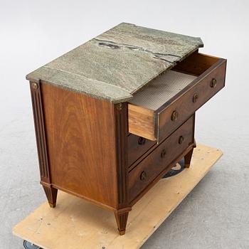 Byrå, sengustaviansk stil, 1800-tal.
