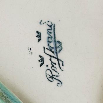 Musteteline, keramiikkaa, Rörstrand, 1900-luvun alku.