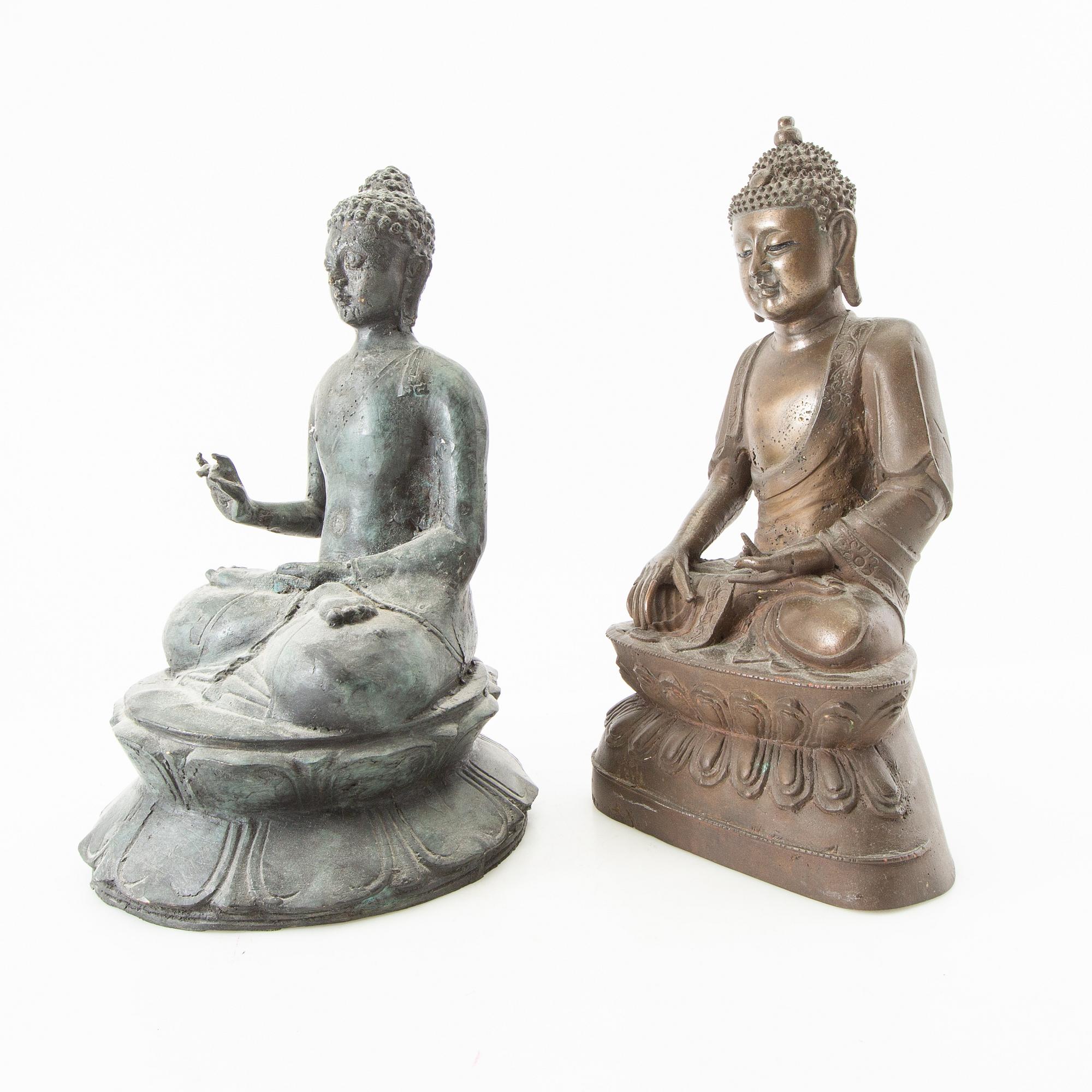 Buddhor 2 st Ostasien 1900-tal metall.