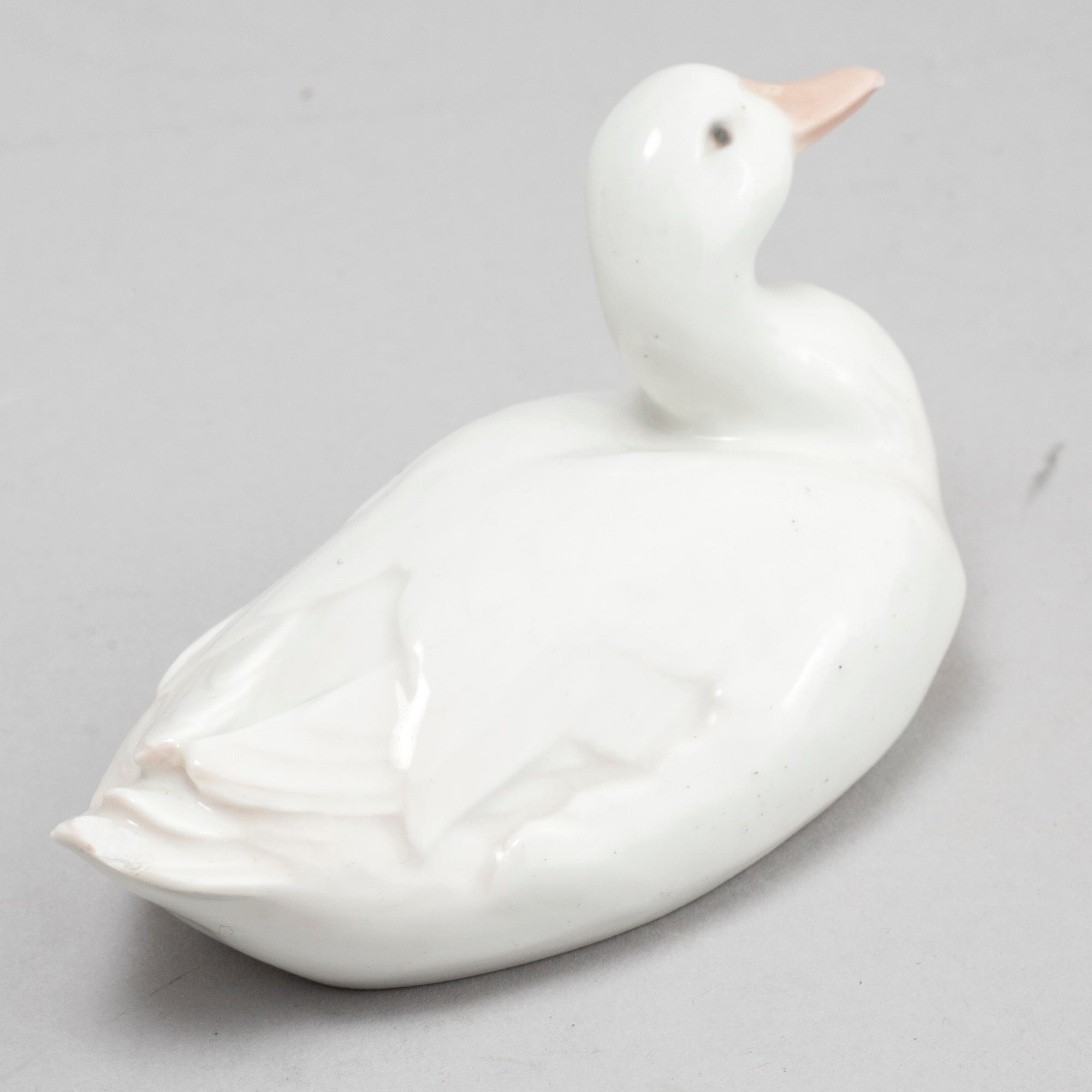 FIGURINER, 9 st, porslin, Royal Copenhagen och Bing & Grøndahl, 1900-talets andra hälft.