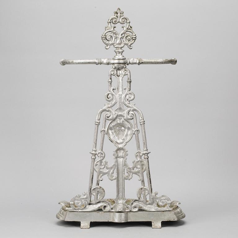 PARAPLYSTÄLL, gjutjärn, 1900-talets första hälft.